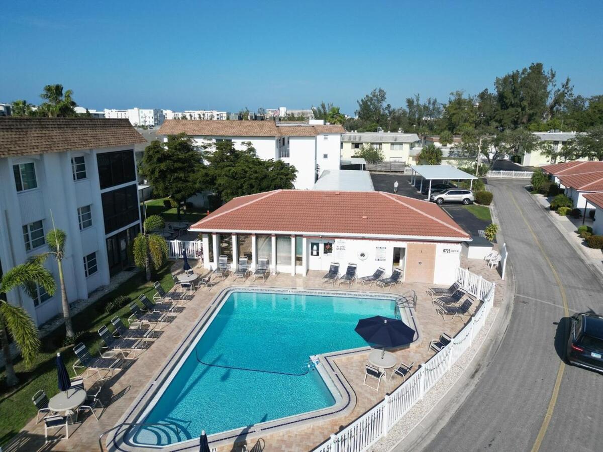 2 Bed 2 Bath Centrally Located On Siesta Key Sarasota Eksteriør bilde