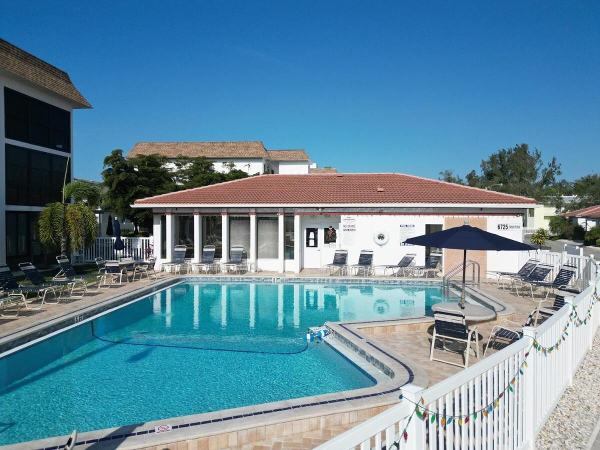 2 Bed 2 Bath Centrally Located On Siesta Key Sarasota Eksteriør bilde