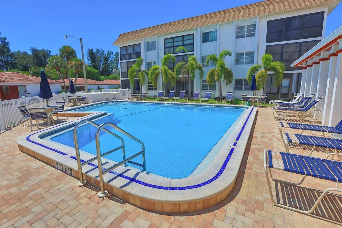 2 Bed 2 Bath Centrally Located On Siesta Key Sarasota Eksteriør bilde